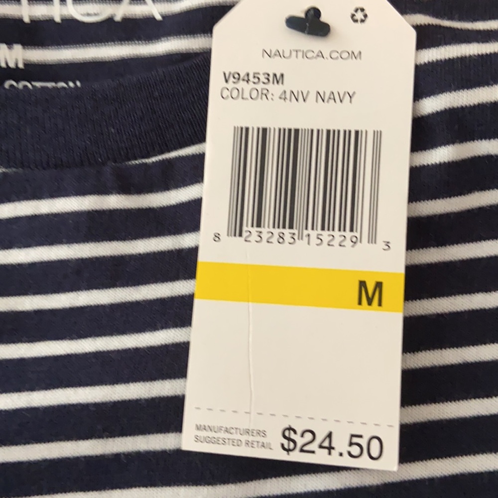 Pair of Nautica Tee Shirts - Picture 4 of 7